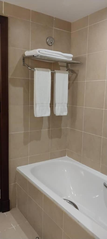 Malabo Bisila Palace מראה חיצוני תמונה